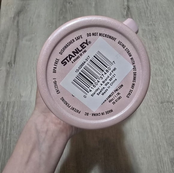 Brand new 40oz Stanley in parfait pearlescent pink shimmer - Picture 4 of 4